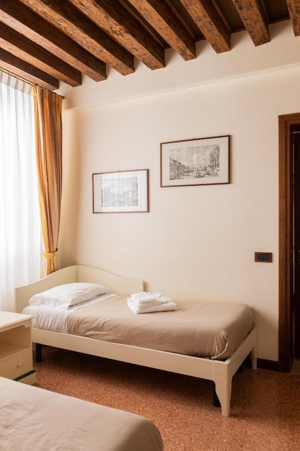 Ve-Nice Suite San Marco C4439 Veneza Exterior foto