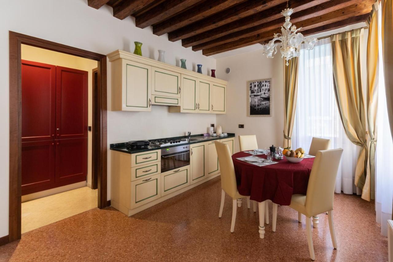 Ve-Nice Suite San Marco C4439 Veneza Exterior foto