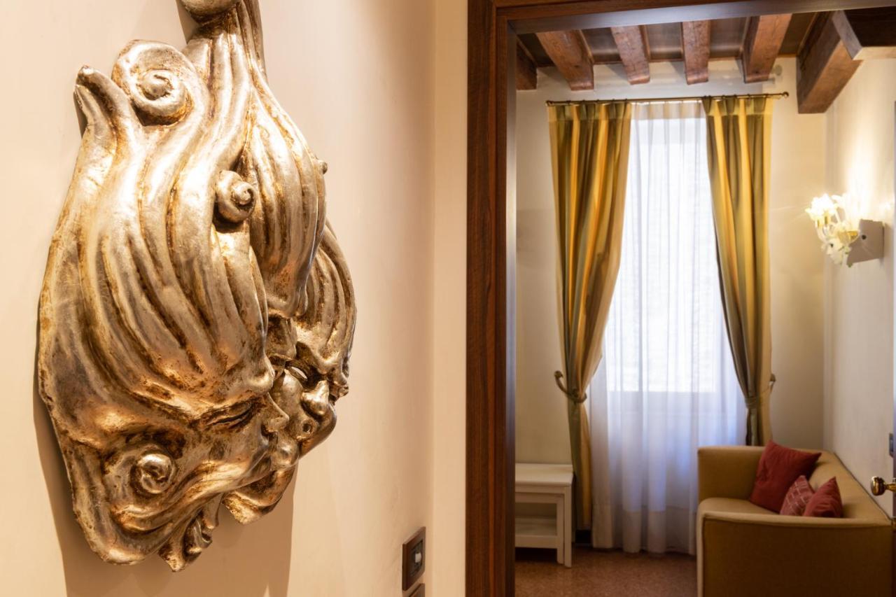 Ve-Nice Suite San Marco C4439 Veneza Exterior foto